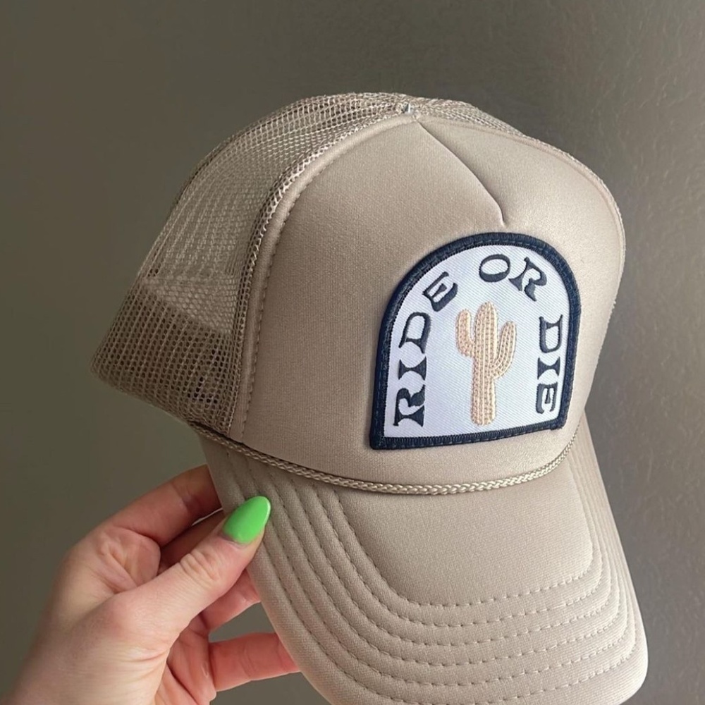 Trucker hat